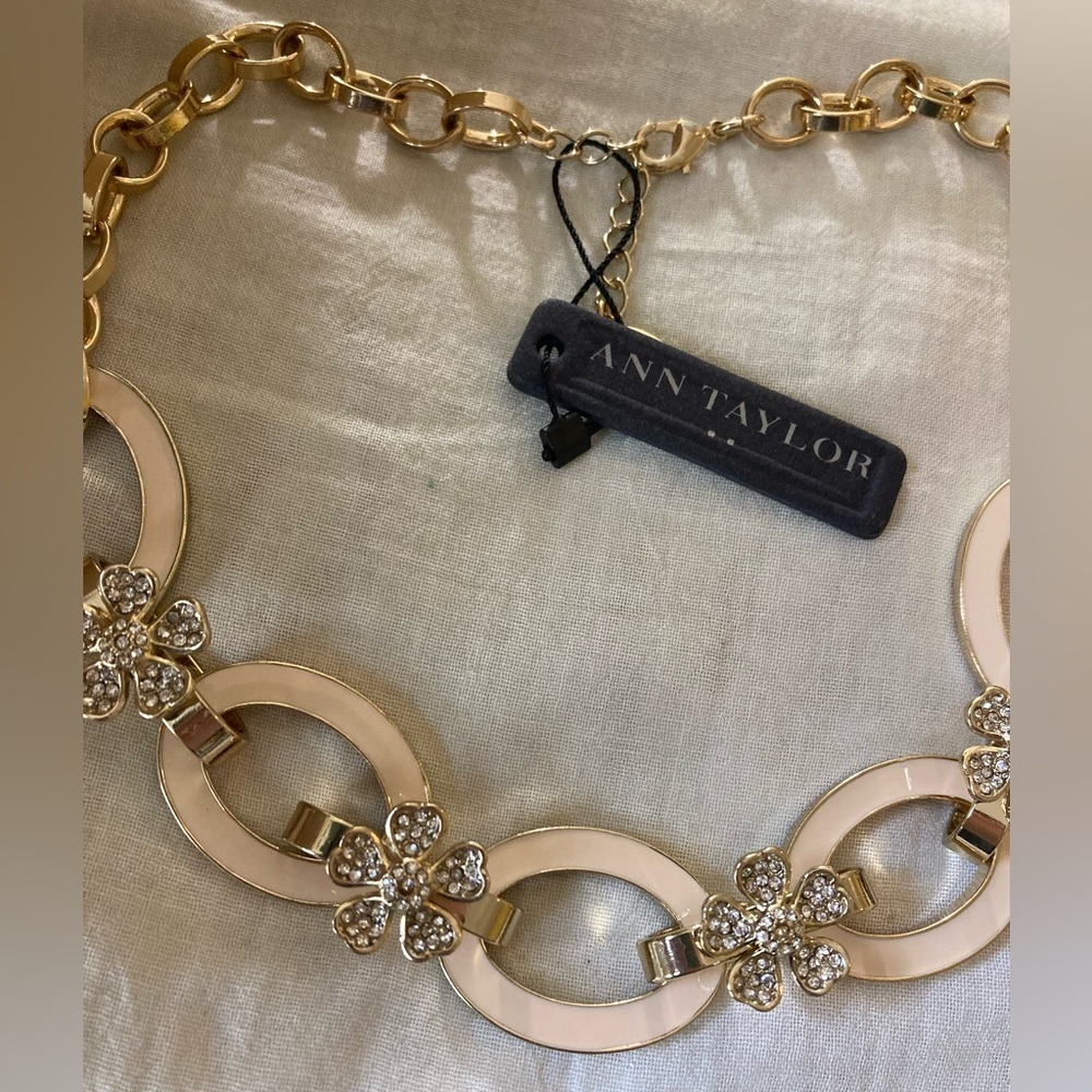 Ann‎ Taylor New Pastel Enameled Necklace with Raised Flower Design